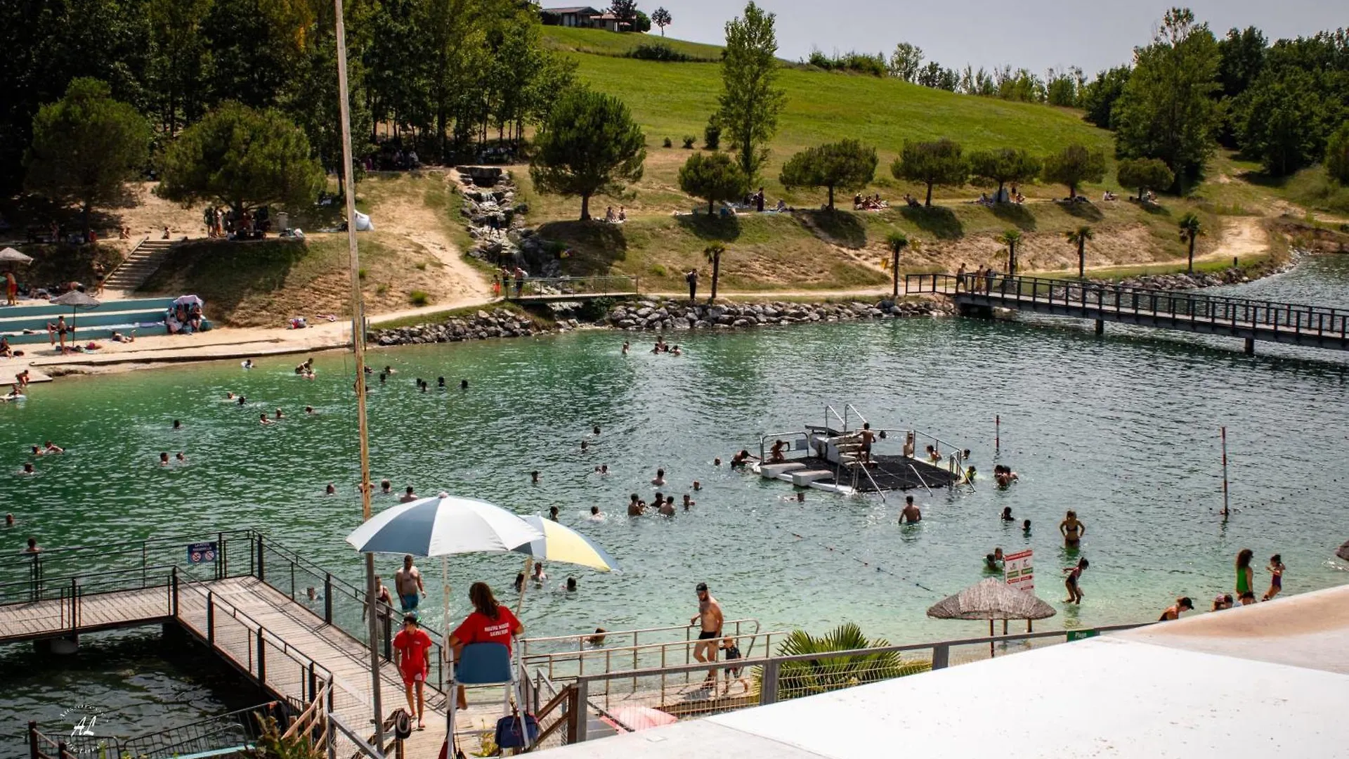 Resort Hameaux Des Lacs 3P 6Pers Monclar-de-Quercy France